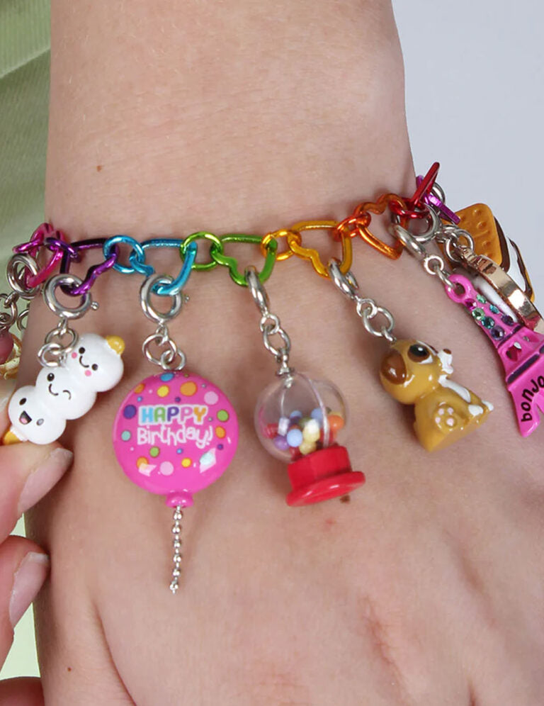 CHARM IT! Rainbow Heart Link Bracelet